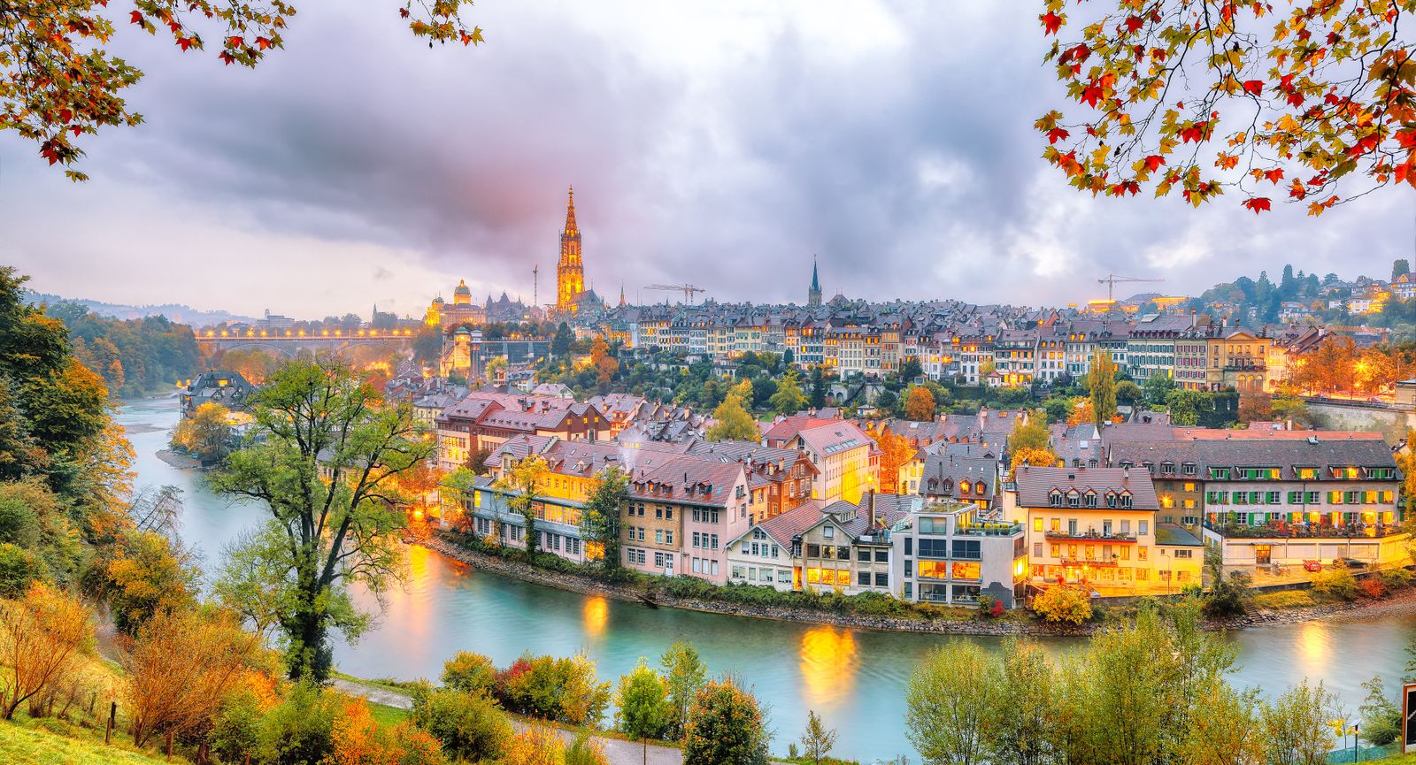 Bern Altstadt Panorama mit Aare