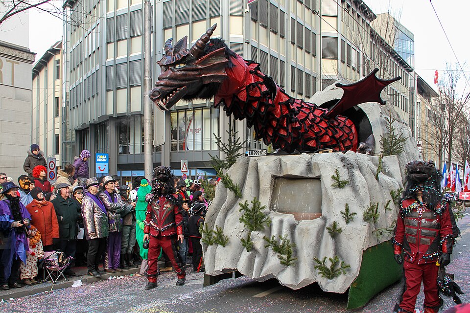 Luzerner Fasnacht Parade und Guggenmusik