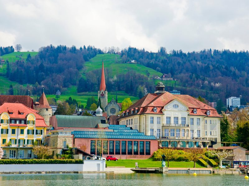 Zürich oder Zug: Kostenvergleich 2026